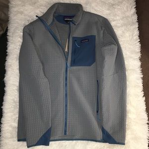 Patagonia Men’s R2 Techface Jacket plume grey color